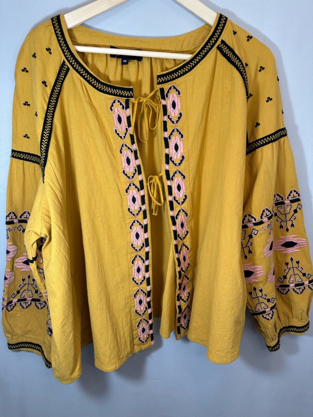 RD & Kokio Anthropologie Women Size 2X Top Embroidered Peasant Pocket Tie Front